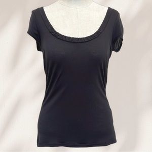 [Elie Tahari] - Lightweight Shirt Sleeve Luxe Jersey Scoop Neck T Shirt